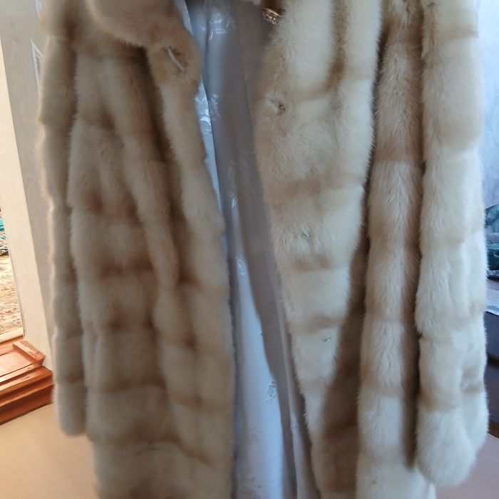 Тез арада норка шуба сатылады