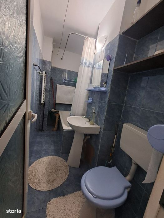 Garsoniera parter,stradala, M-uri