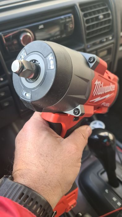 Гайковёрт Milwaukee 2967-20, High Torque