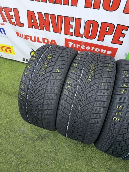 Set 255.45.20  295.40.20 dunlop m+s