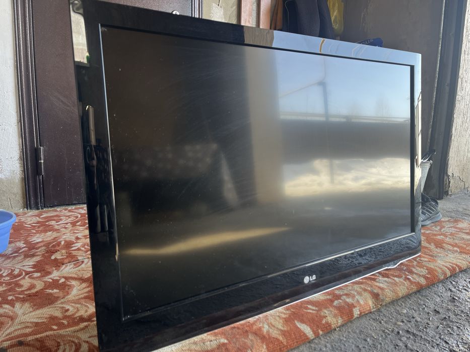 Продам телевизор