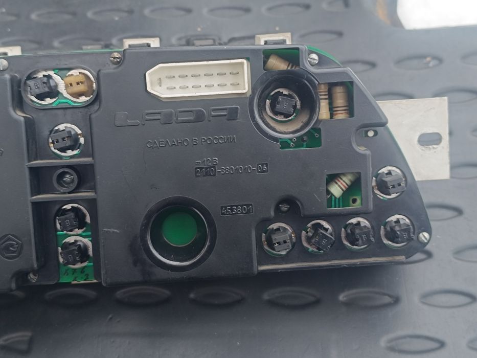 Щиток приборов ваз 2110