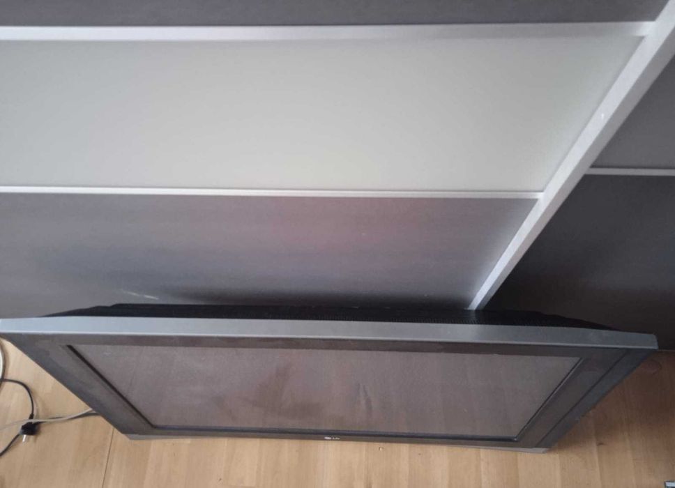 Продам Телевизор LG 42