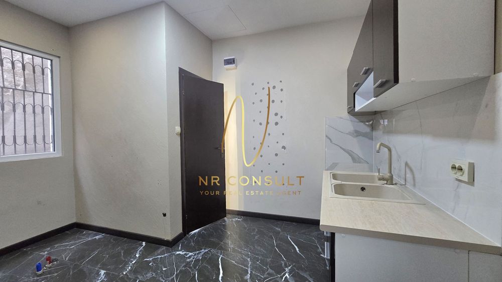 Дава се под наем Магазин в София, Център - 43 кв.м за 420 € - Снимка #4