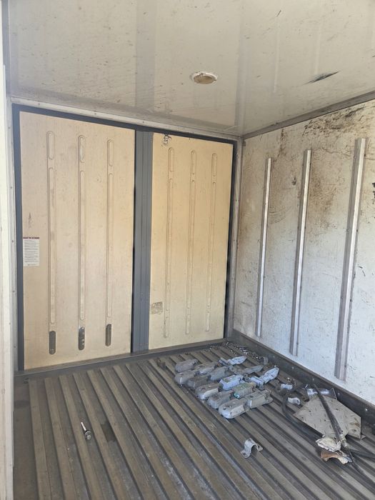 Кия бонго халадник сотилади