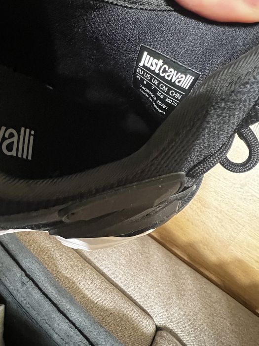 Sneakersi just cavali