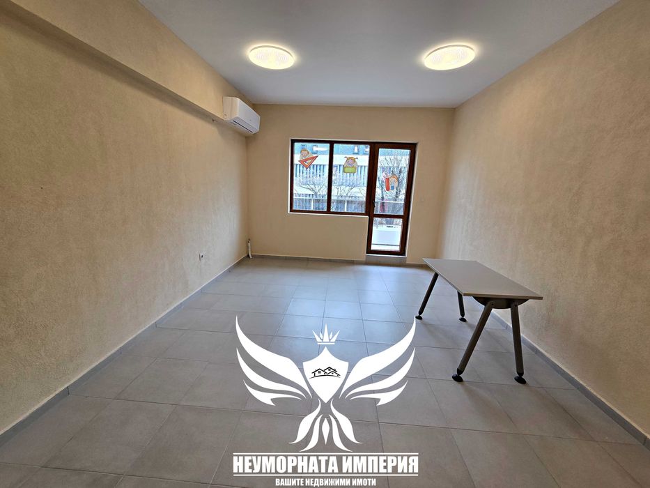 Дава се под наем Офис в Асеновград - 107 кв.м за 615 € - Снимка #16