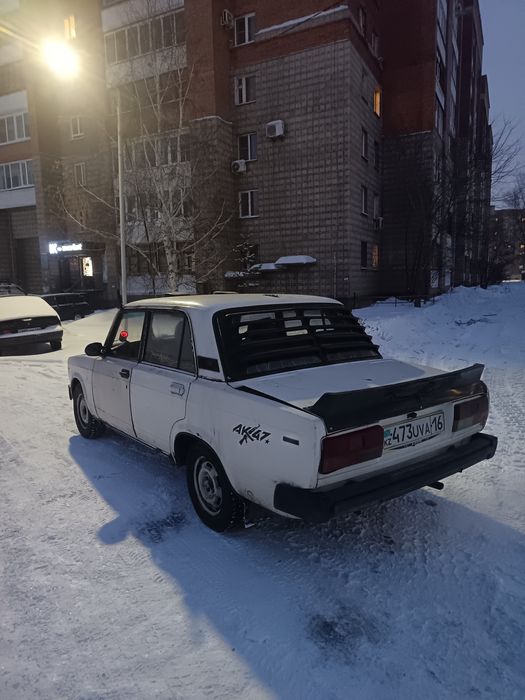 Автомобиль ваз-2105