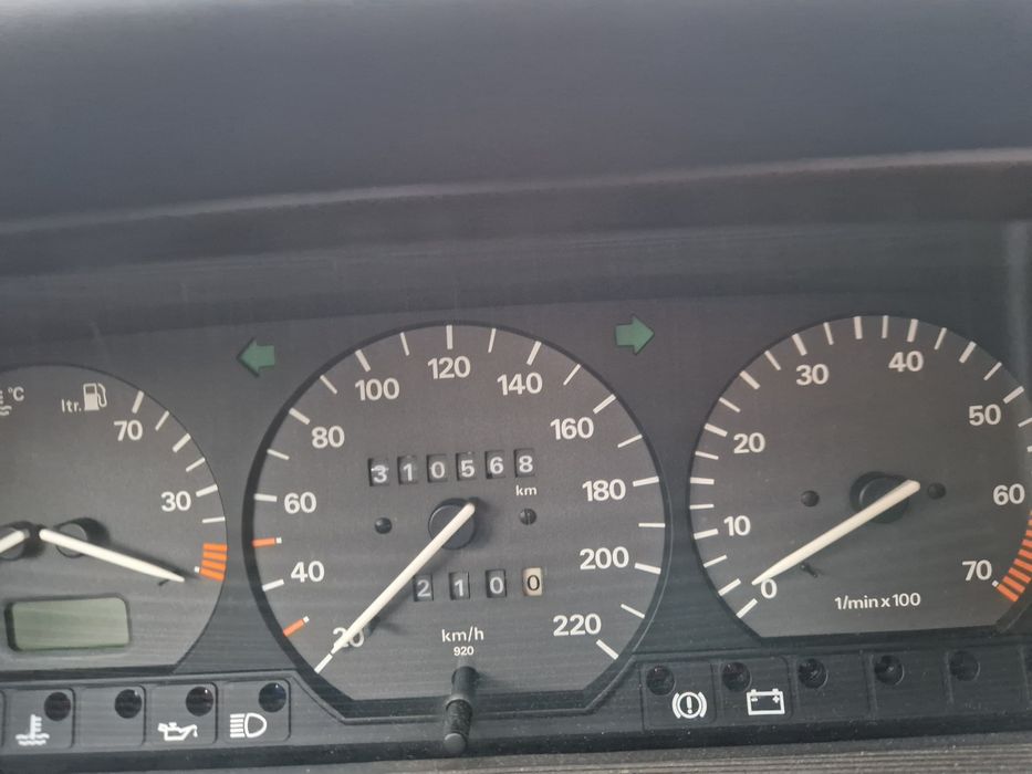 VW Passat B3 1995 1.8 (газ/бензин) 90к.с.