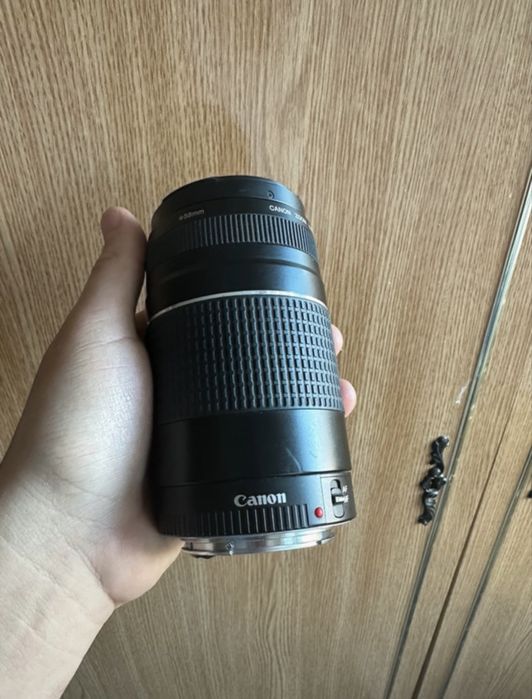Obiectiv Canon 75-300mm