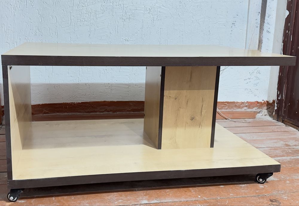 Журнальный столик