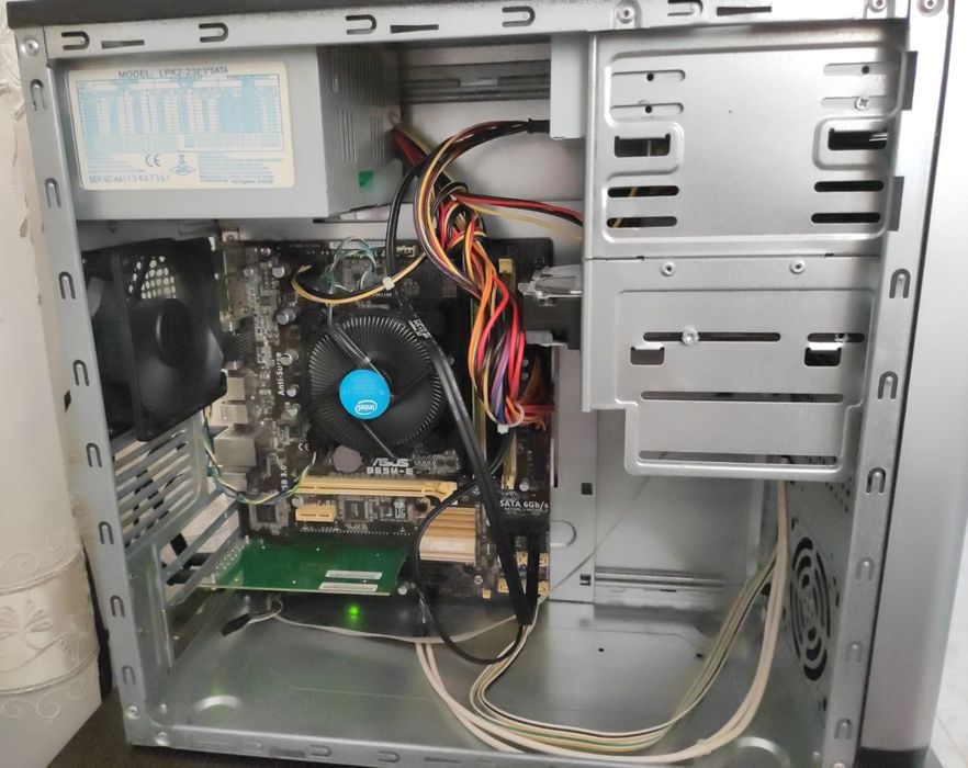 Компютър Intel i5 4570 9GB ddr3 1TB hdd Asus b85m