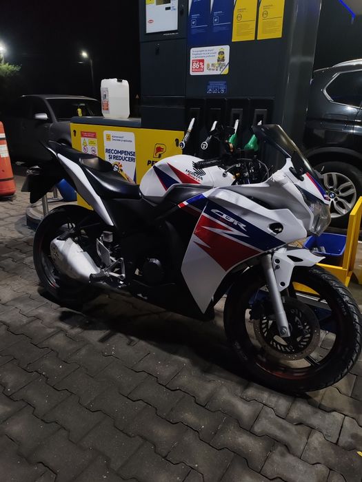 HONDA CBR 125R, anul 2014