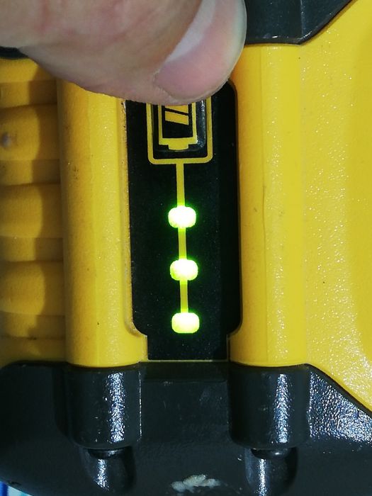 Baterie Dewalt 18, 54v, Flex Volt putin folosita.