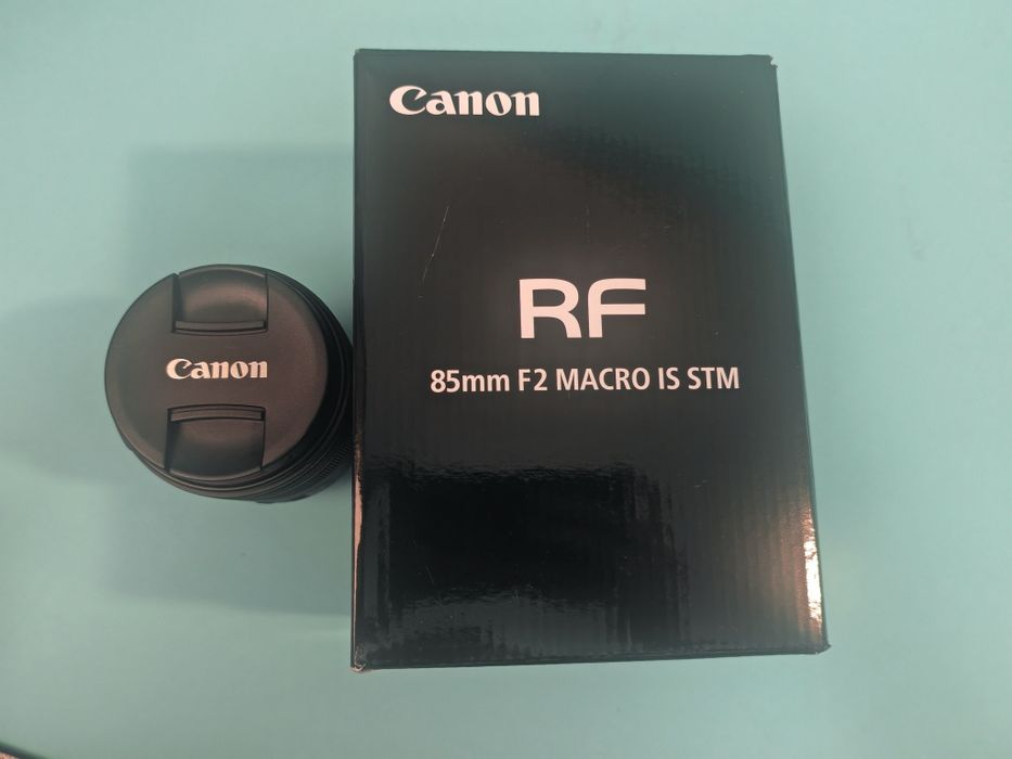 Obiectiv Canon RF 85mm f/2 impecabil