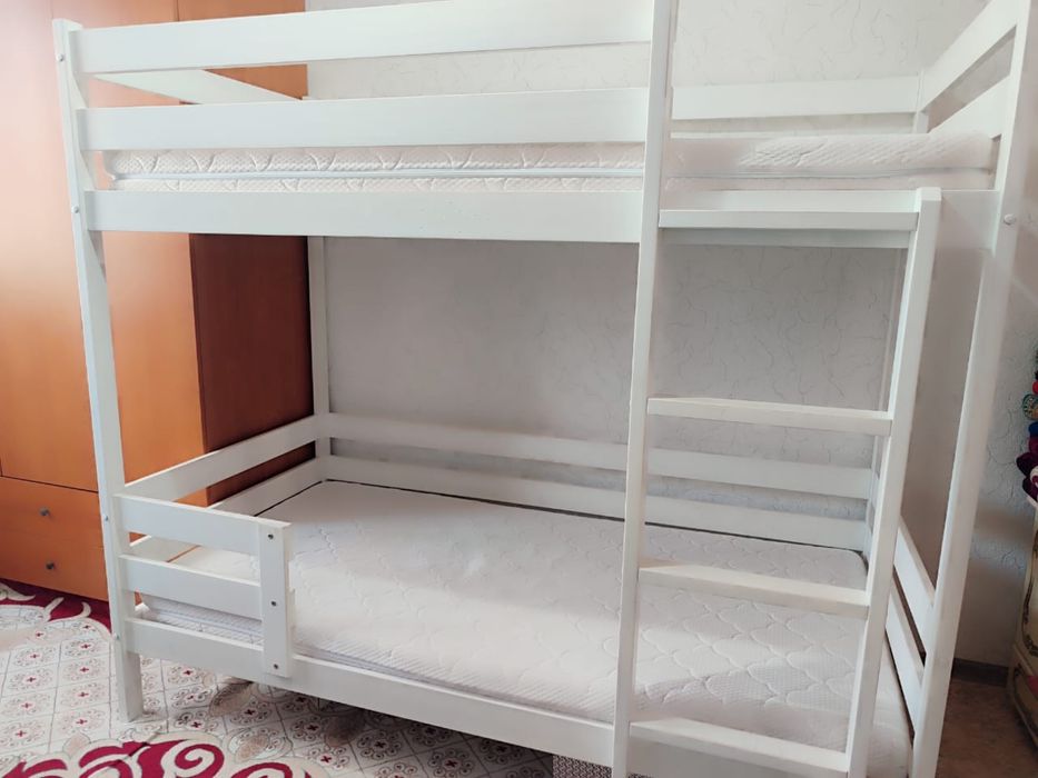 Двухярусный кровать