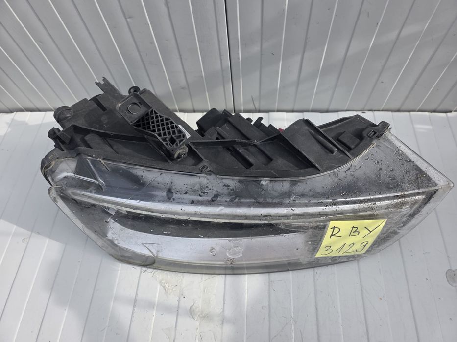 Far dreapta bi-xenon LED Audi Q3 8U original cod 8U0941006