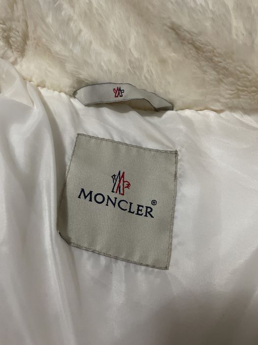 Geaca De Blana Dama Moncler.