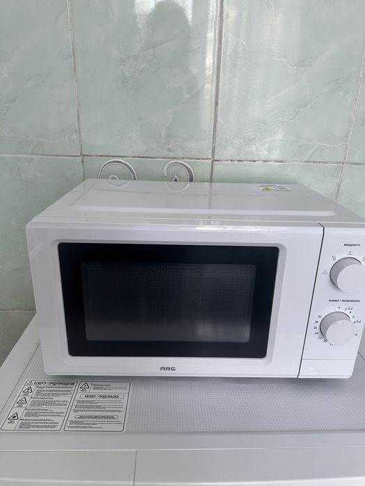 Микроволновка белая