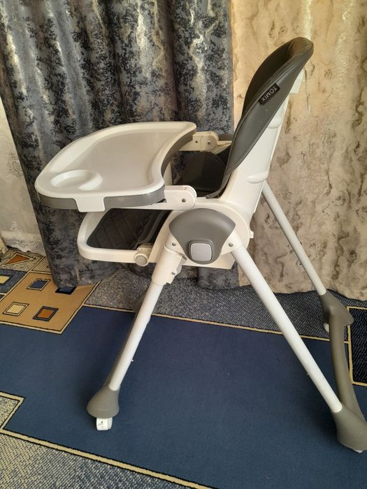 Продам стол детский кормление