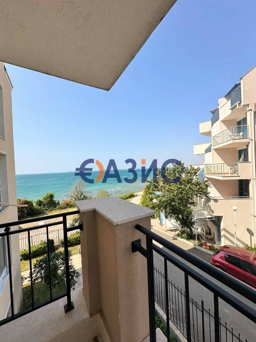 Двустаен апартамент в прекрасен комплекс на първа линия Ипанема Бийч,