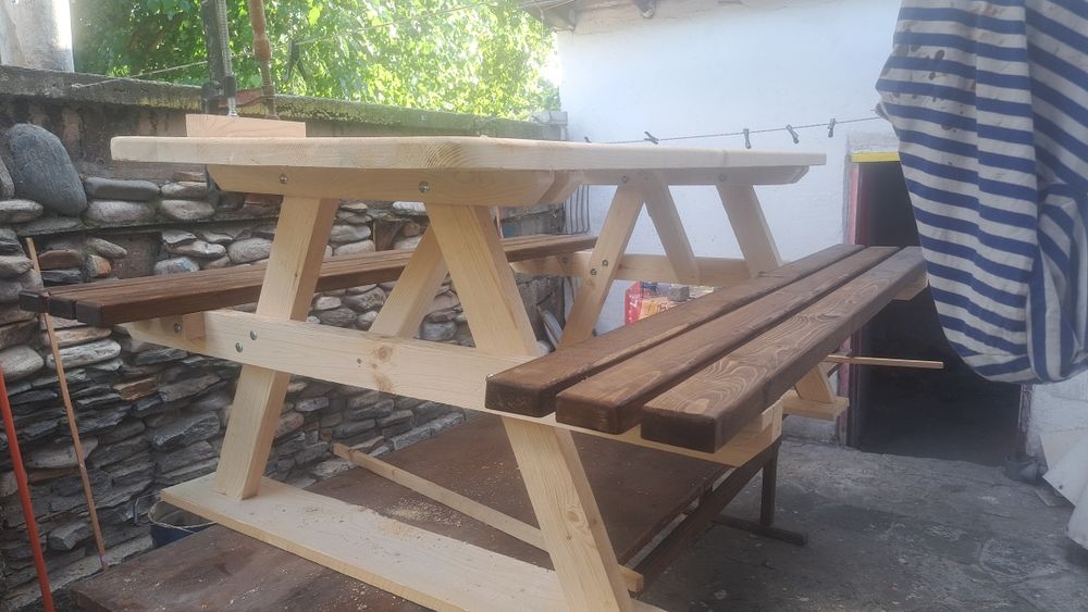 Маса с две пейки за градина