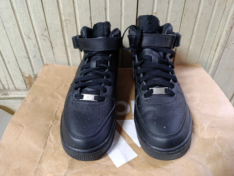 ''Nike Air Force 1 Mid Black''оригинални маратонки 38.5 номер
