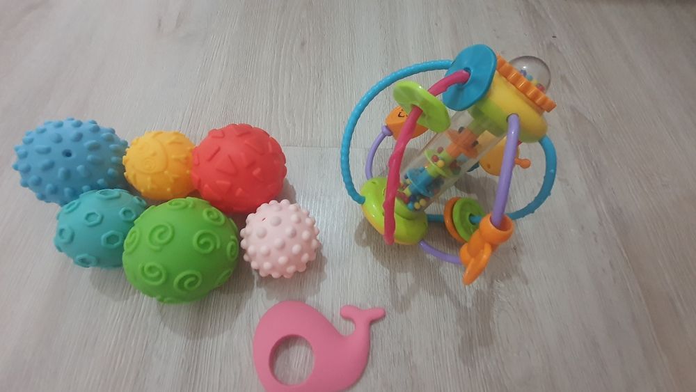 Развивающие игрушки для малыша