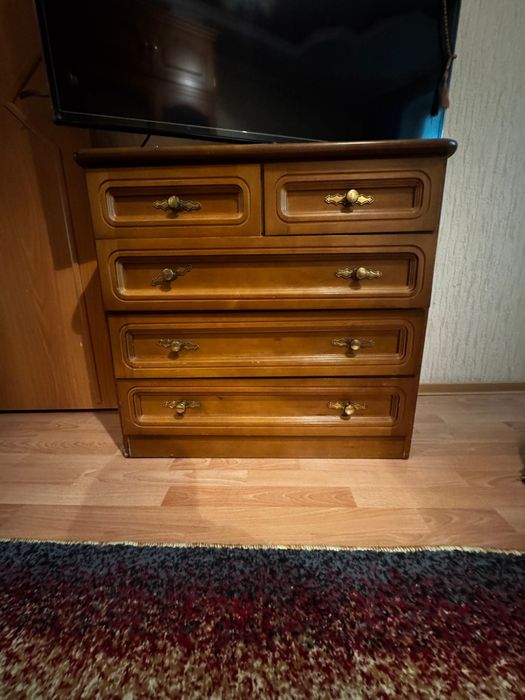 Продам спальный гарнитур