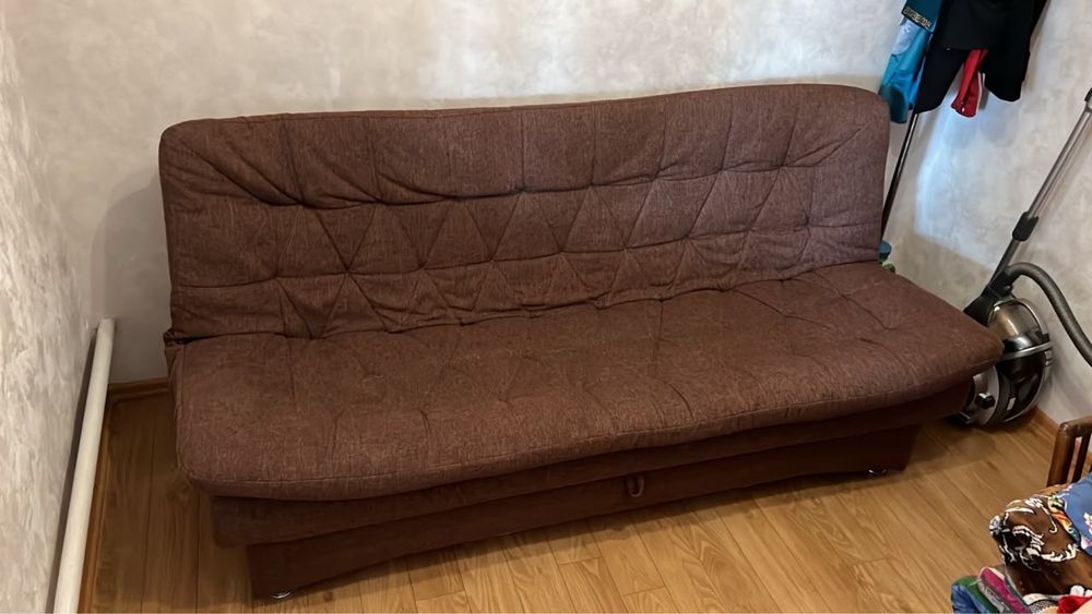 Продам диван книжка