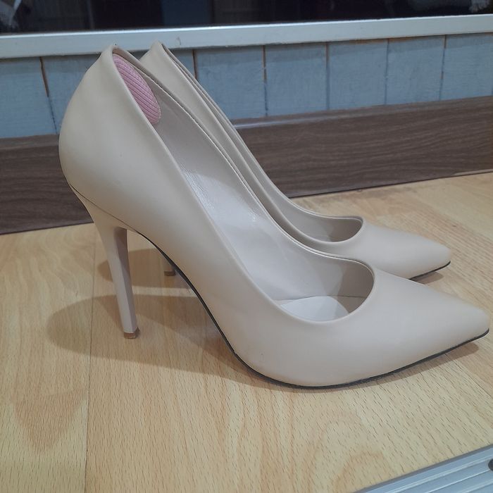 Срочно продам туфли