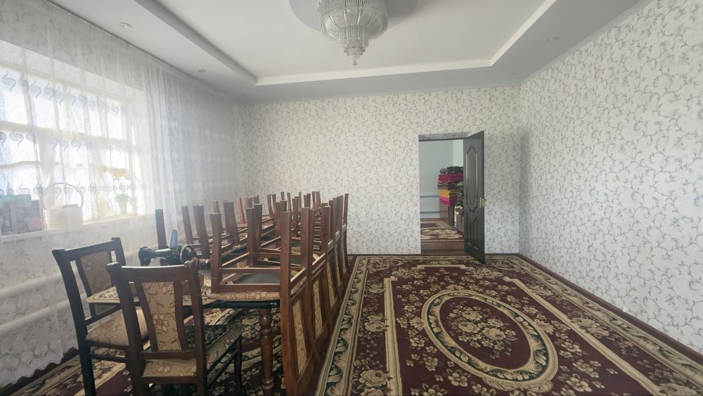 Srochno uy sotiladi 18 sotix hamma sharoyiti bor