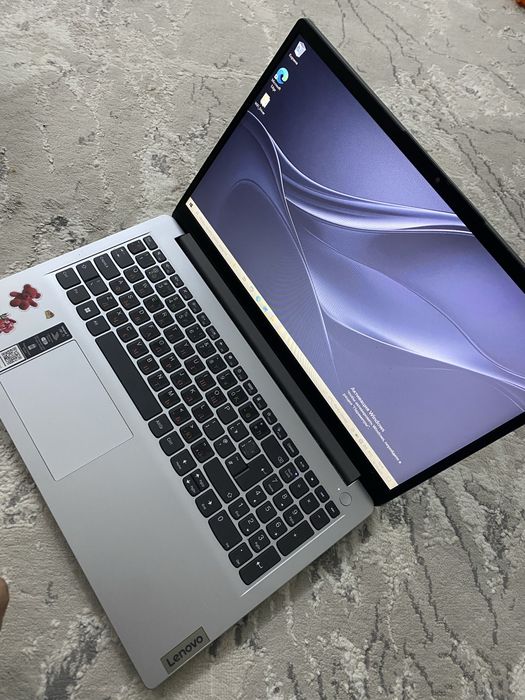 Lenovo ideapad1i с чехолом