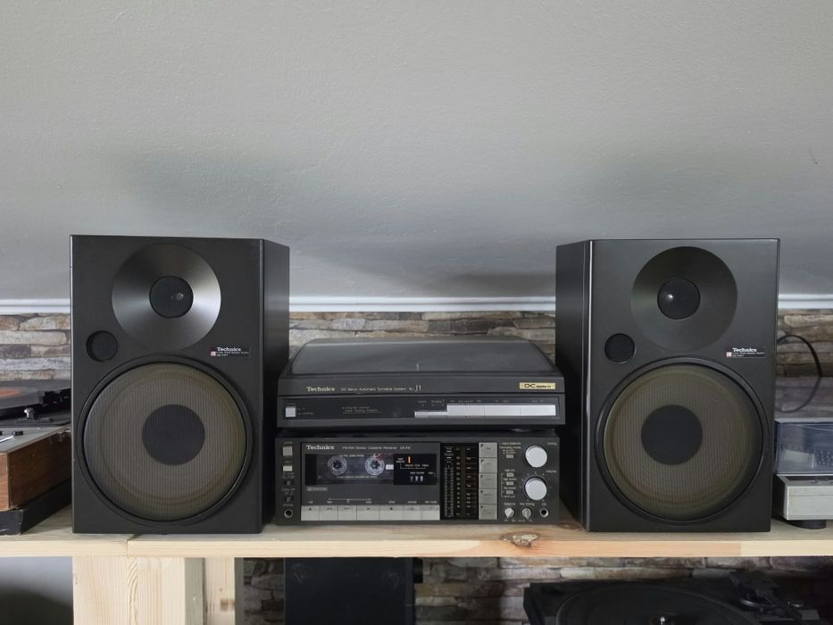 Sistem Technics compus din pickup Deck Tuner și Boxe,  Ediție de top!