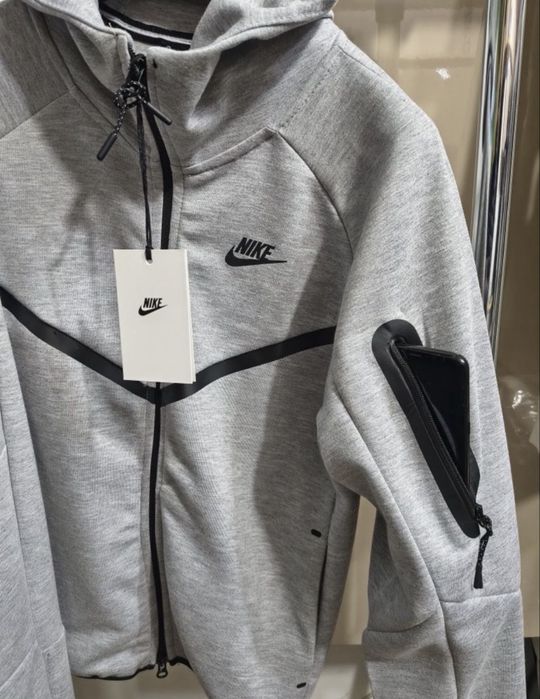 Compleu Nike Tech