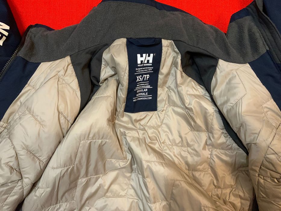 Helly Hansen-оригинално яке размер хс