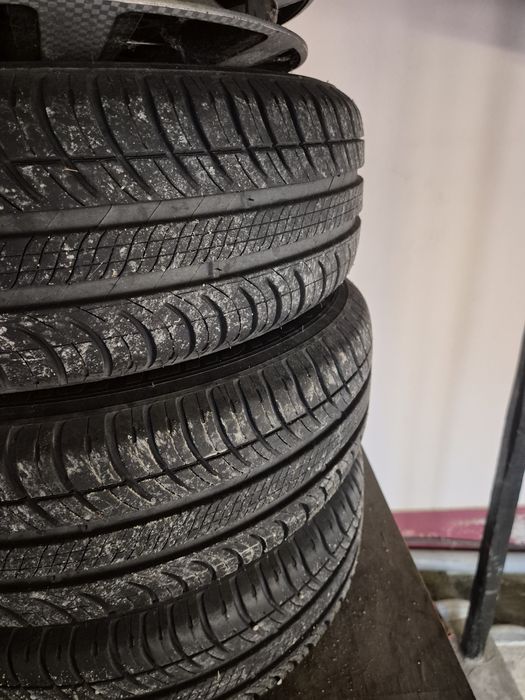 Toyota yaris 3 benzina 1.o