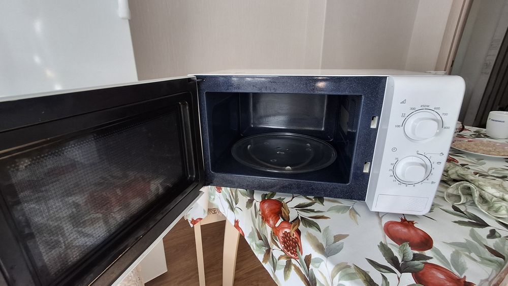 Продам микроволновку Samsung
