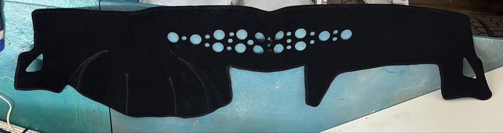 Накидка на панель Дастер