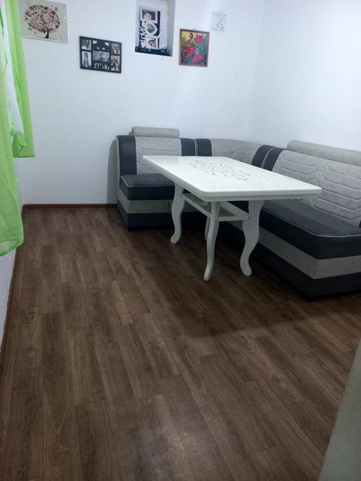 Uy srochna arzonga sotiladi