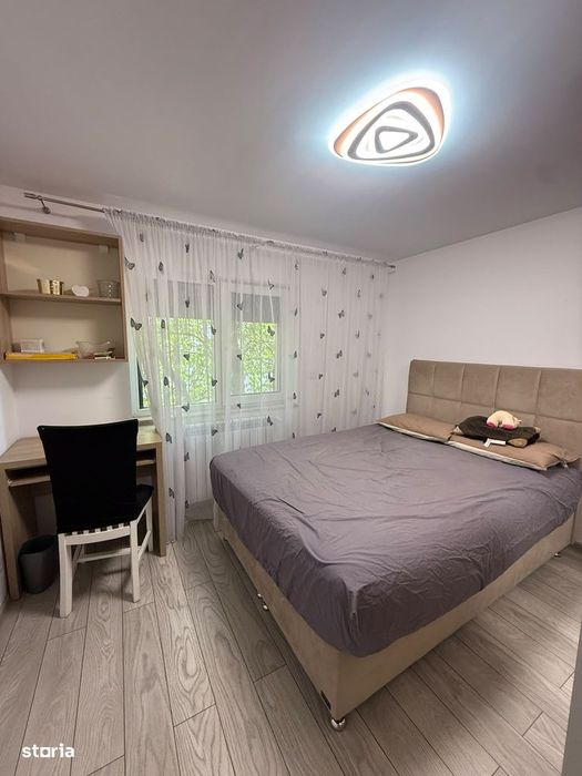 De inchiriat 3 decomandate RENOVAT la etajul 1, zona URA