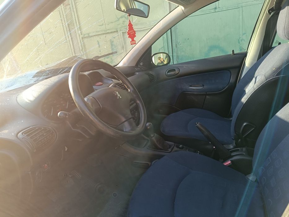 Пежо 206 на части