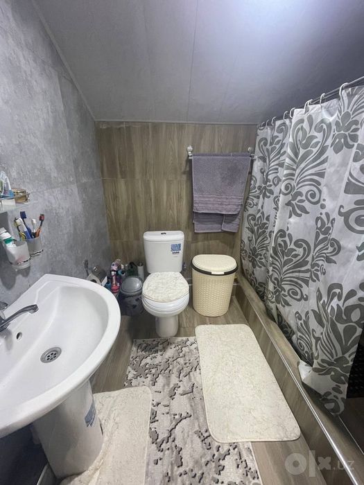 Продается картира г. Янгиюль