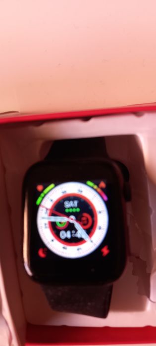 Продавам смарт часовник