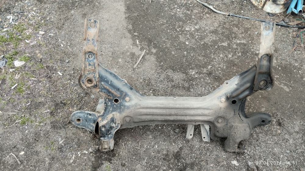 Продам балку гольф 3 продам