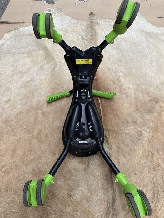 ScrambleBug Hornet - Tricicletă pliabilă