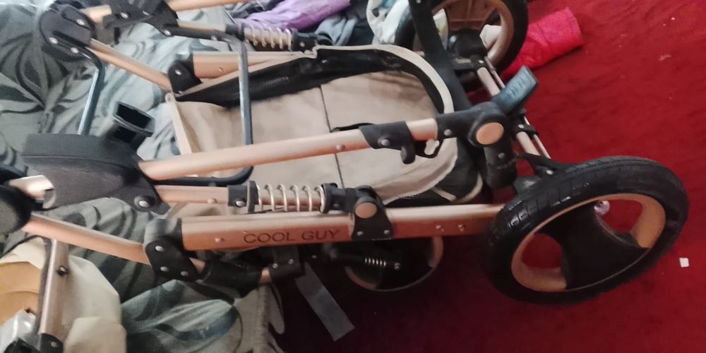 Коляска в отличном состоянии