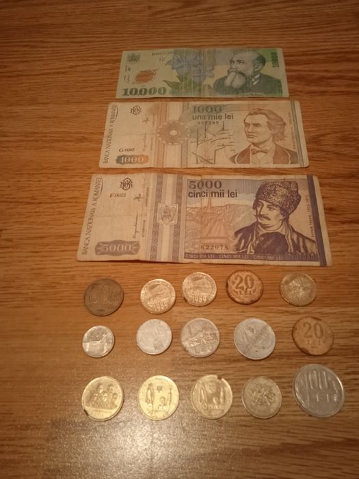 Bancnote și monede vechi