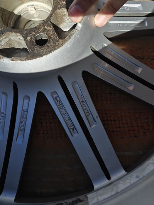 Диски литые Vossen