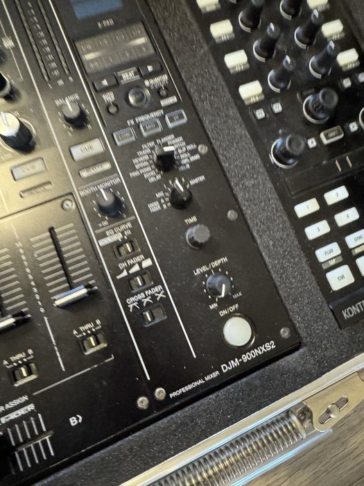 flight case Mixer DJ Pioneer DJM-900NXS2 ,Traktor